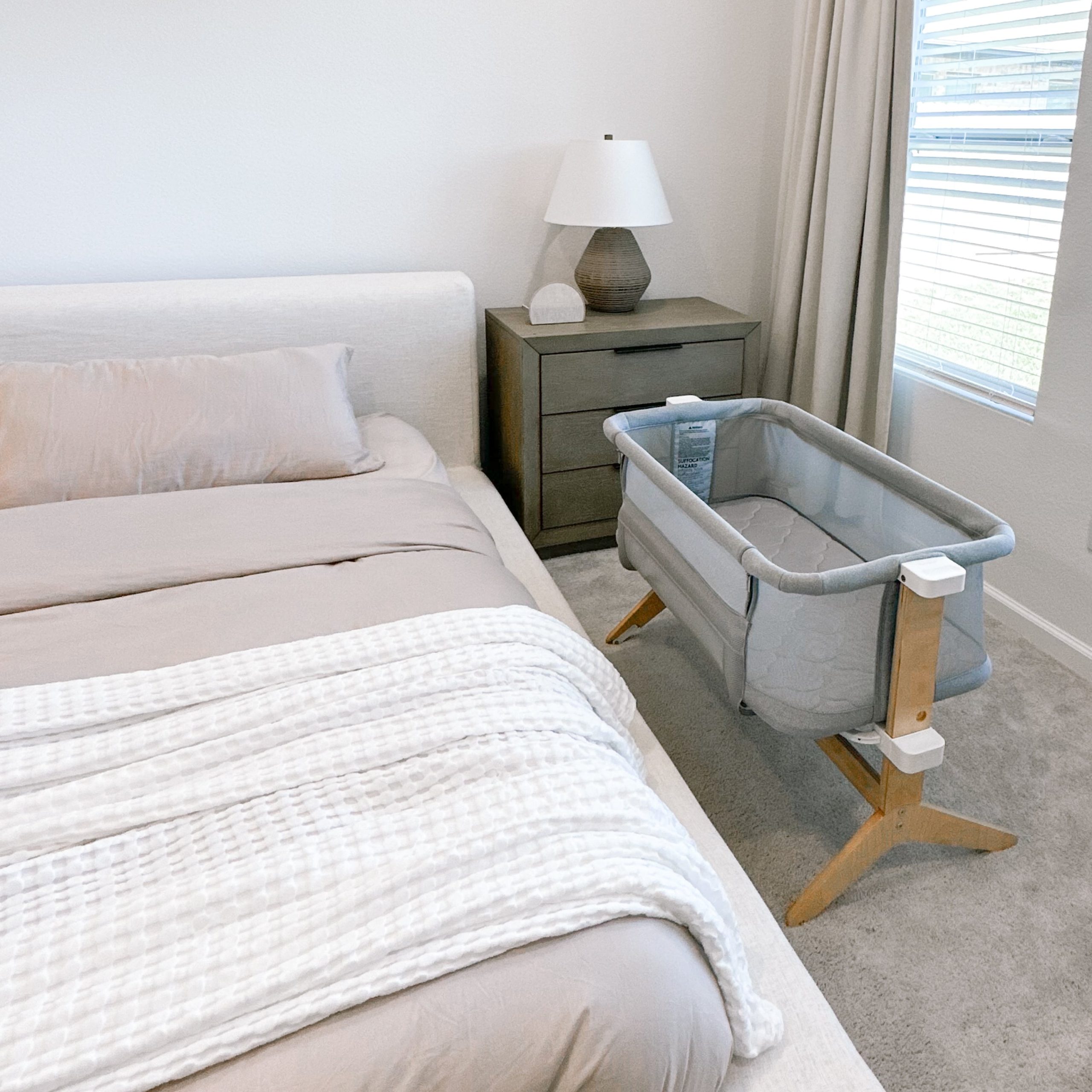 Bassinet & Bedside Sleeper + Original Crib Mattress - Image 3
