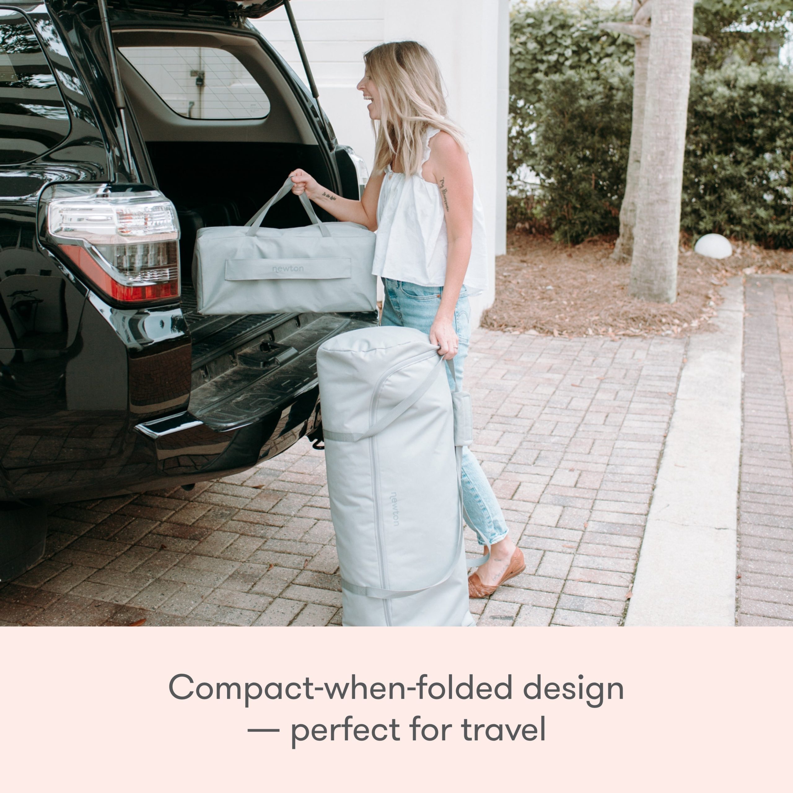 Bassinet & Bedside Sleeper + Deluxe Travel Crib - Image 20